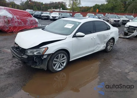 2019 Volkswagen Passat 2.0T Wolfsburg Edition z USA, uszkodzony, nr VIN 1VWLA7A30KC008657